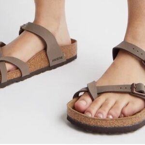NWOT Birkenstock Mayari
Birkibuc - Mocha (39) Women's Tan Sandals